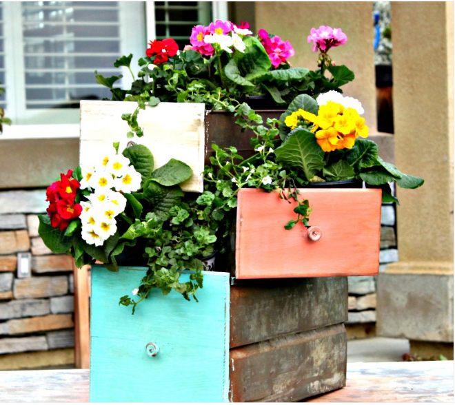 11 Pretty And Clever Ideas To Repurpose Drawers, Dressers And