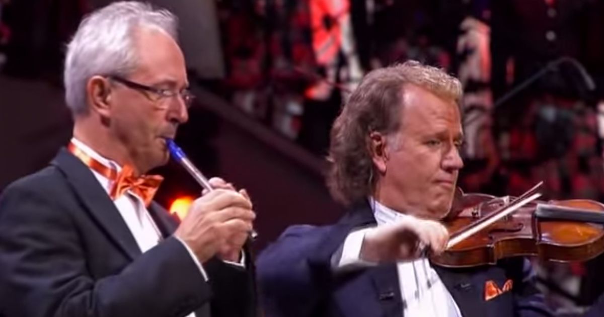 Andre Rieu Plays 'Amazing Grace' On Violin With Bagpipes