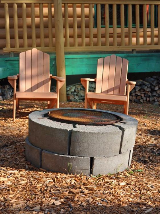 Don't toss out the old cement block. Here are 10 fantastic ways to use