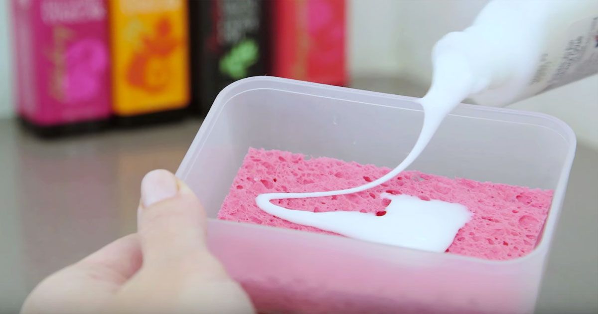 What's Up Moms showcases 'mom hacks' to keep arts and crafts time