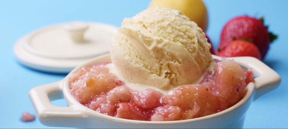 Southern Strawberry Cobbler  Recipe and Video