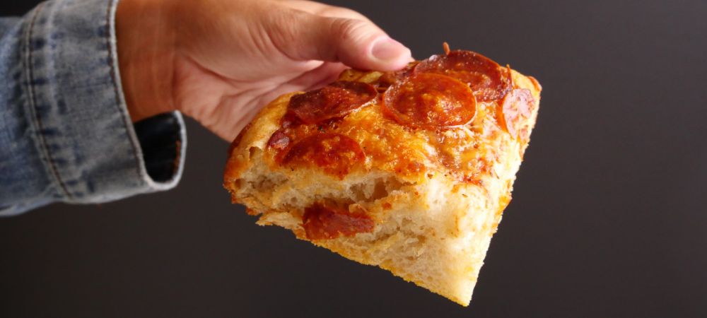 Slow Cooker Pepperoni Pizza  Recipe and Video