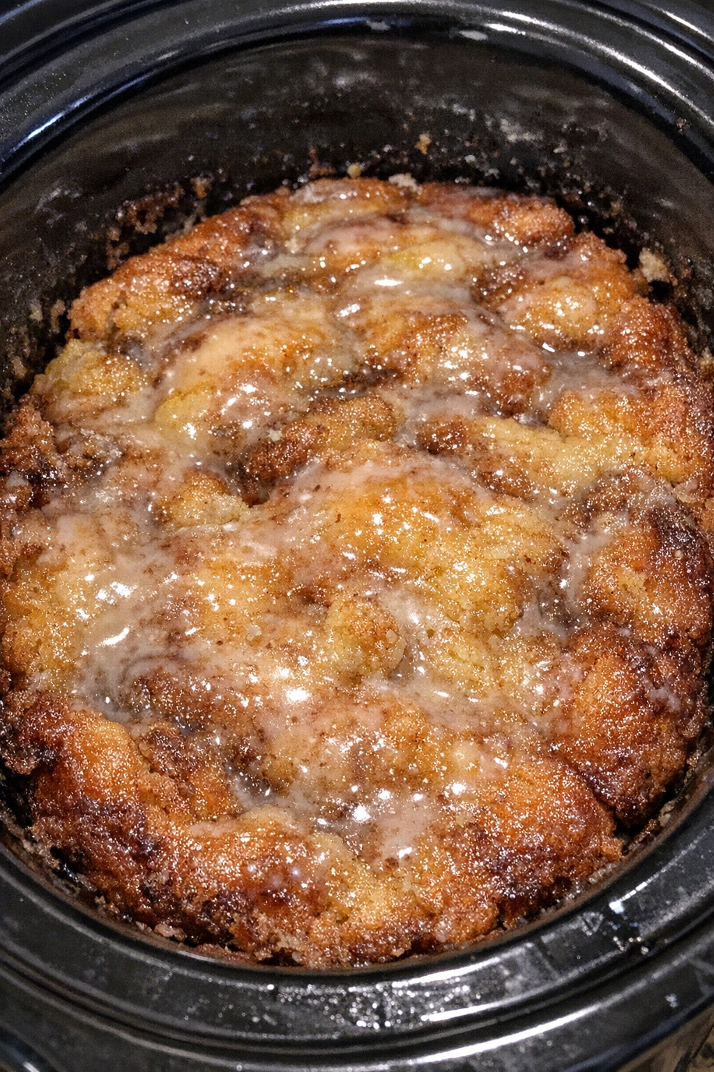 Warm glazed honeybun cake in a slow cooker