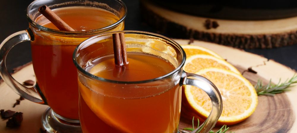 Lady Arranges Orange Slices In Slow Cooker, Makes A Party Delight With Almost No Prep Recipe and Video