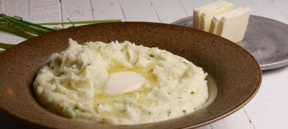 These Simple, Creamy, Garlic And Chive Mashed Potatoes Are Ready In Three Steps Recipe and Video