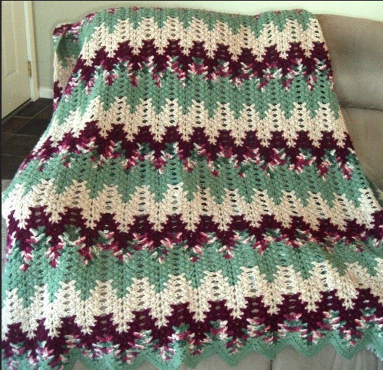 How to crochet the lacy chevron pattern (video tutorial & chart)