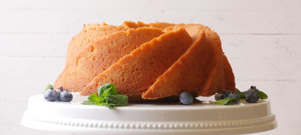This 5-ingredient Pound Cake Is The Most Traditional Version Ever Recipe and Video