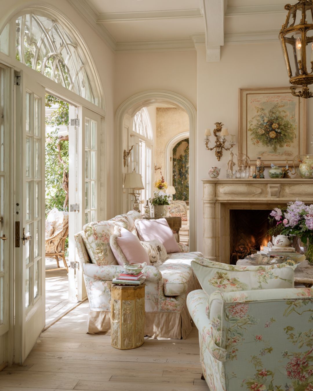 Step inside this blush pink fairytale cottage wrapped in rosy pastel ...