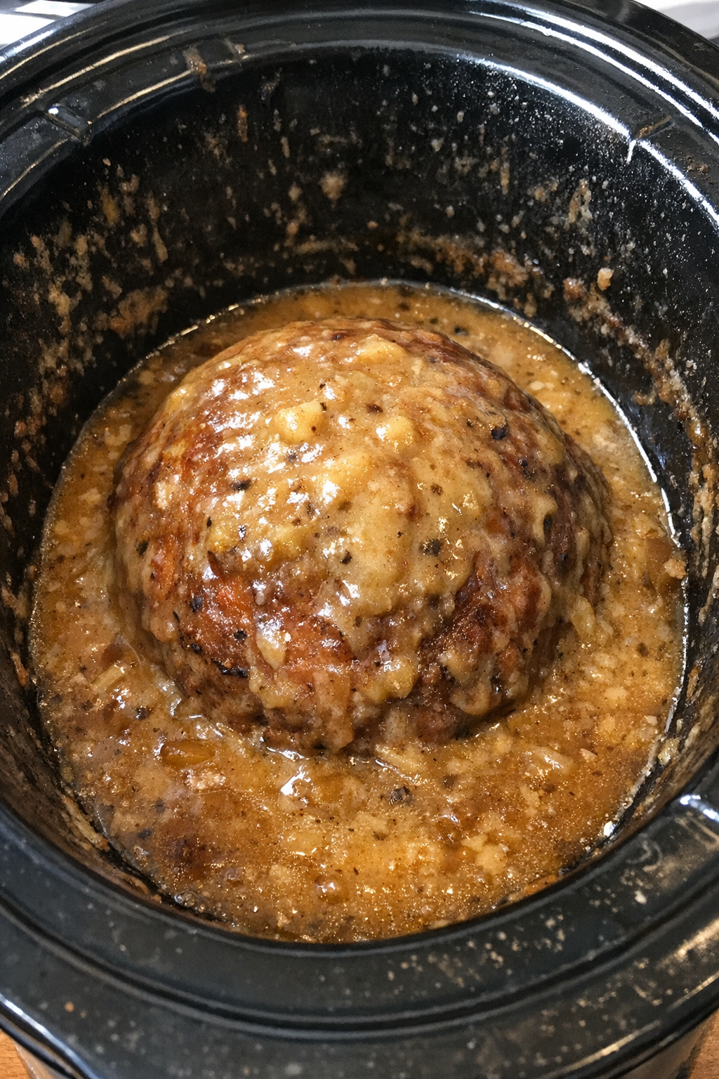 Slow cooker protein dome in creamy caramelized sauce