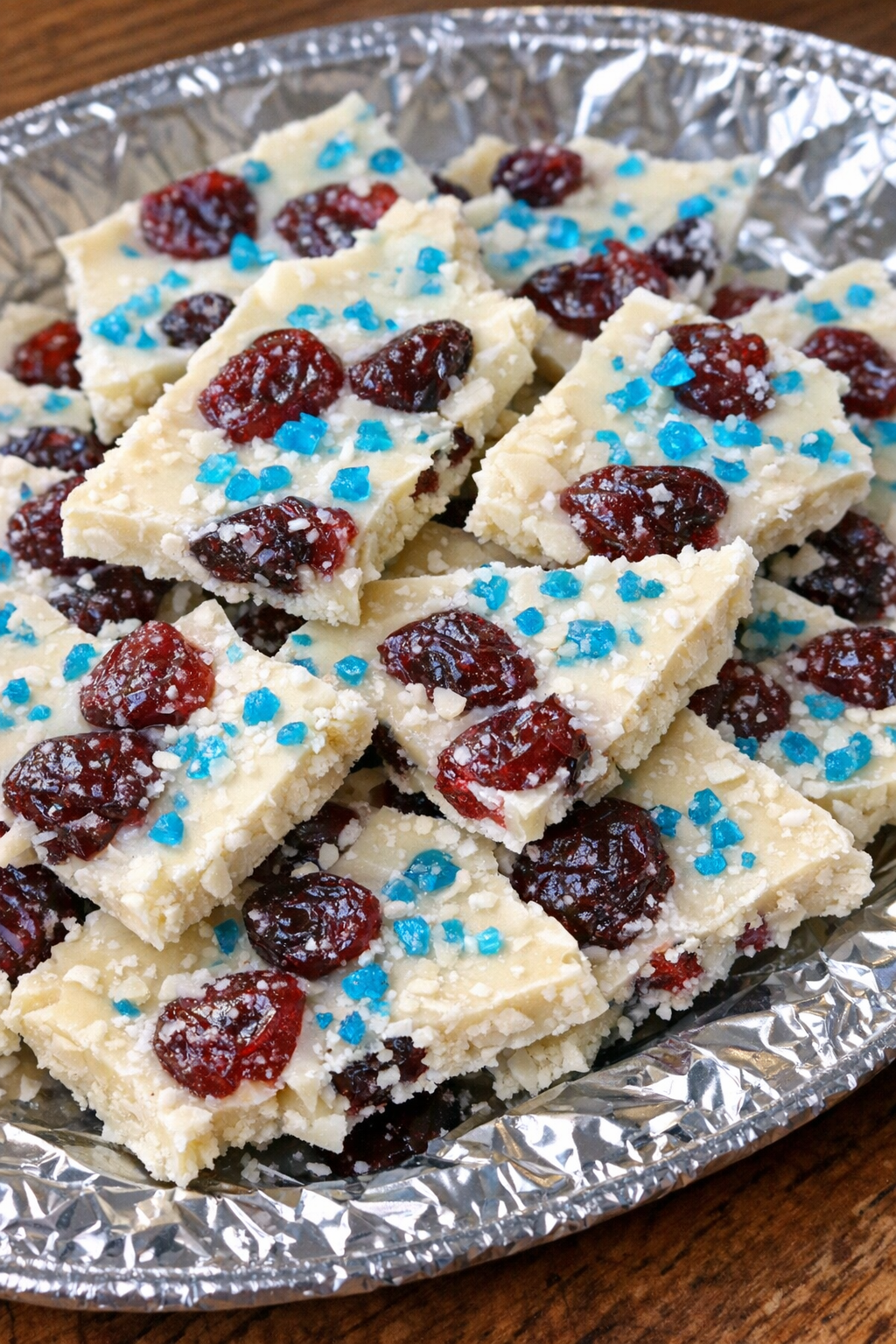 Patriotic bark on a foil-lined platter