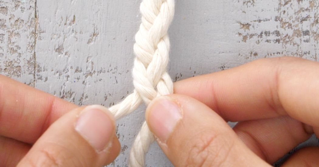 Methods To Wrap Rope This rope-wrapping technique can elevate most DIYs - DIY Everywhere