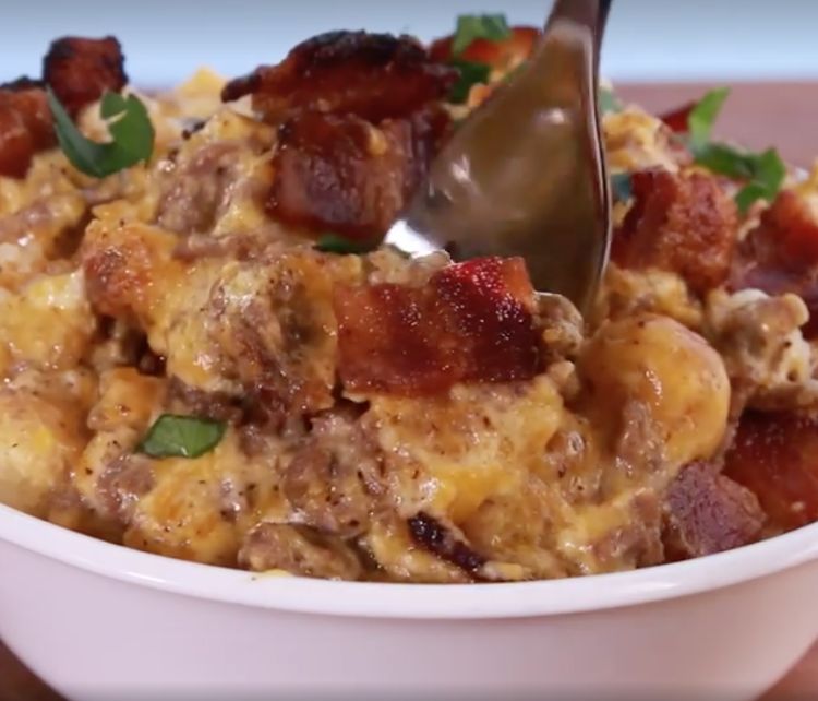 bacon cheeseburger tater tot casserole with cheese soup