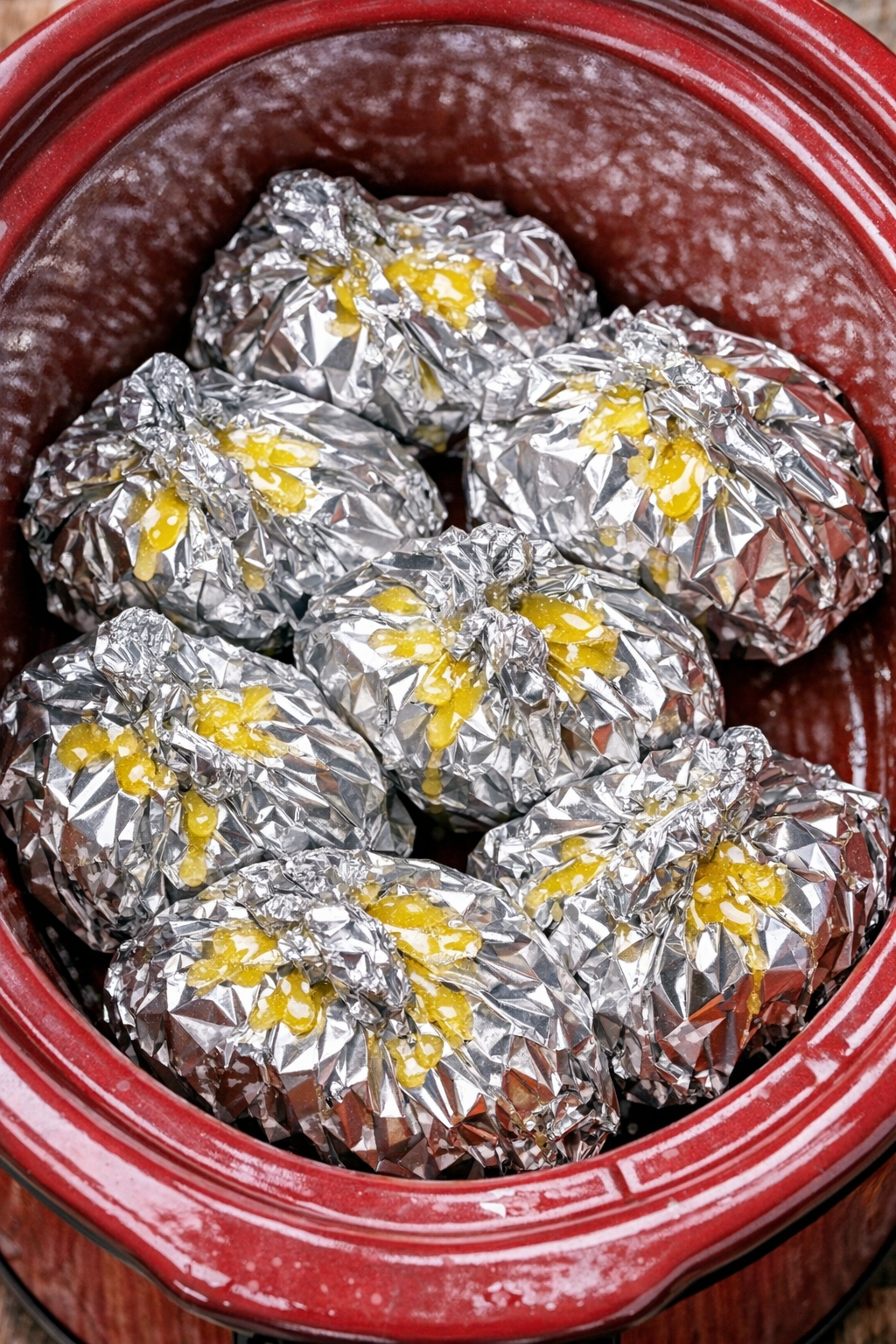 Slow cooker creamy pimento cheese pasta packets in foil