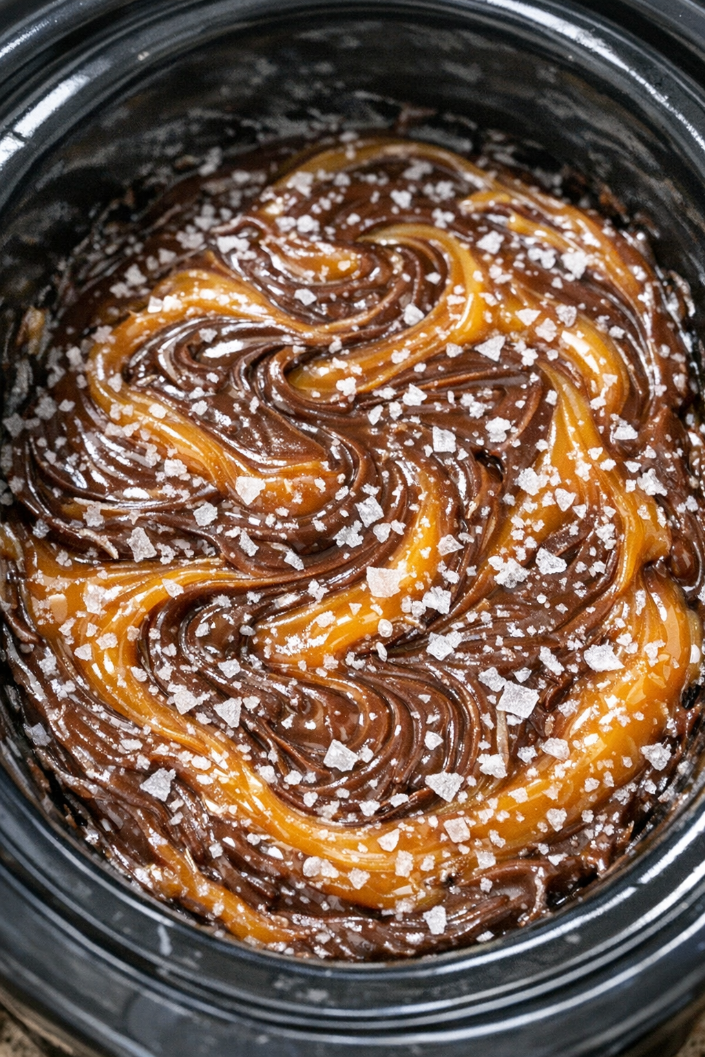 Slow cooker caramel macchiato fudge in a black slow cooker