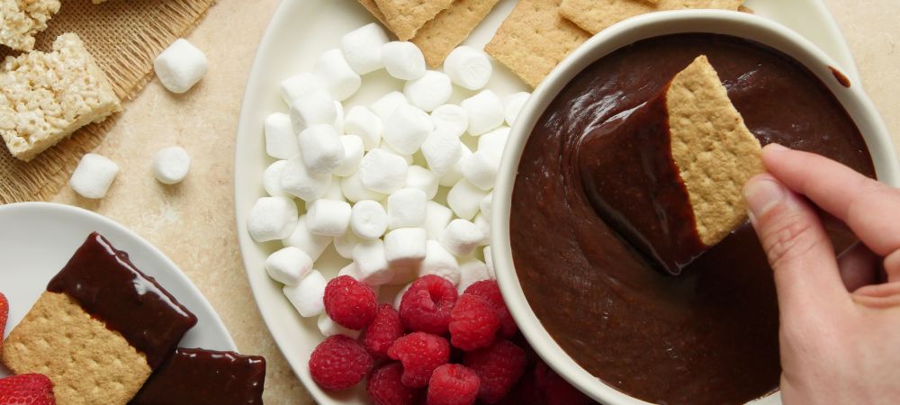 Combine Marshmallows And Chocolate Chips For A Treat That Only Takes 5 Mins To Prep Recipe and Video