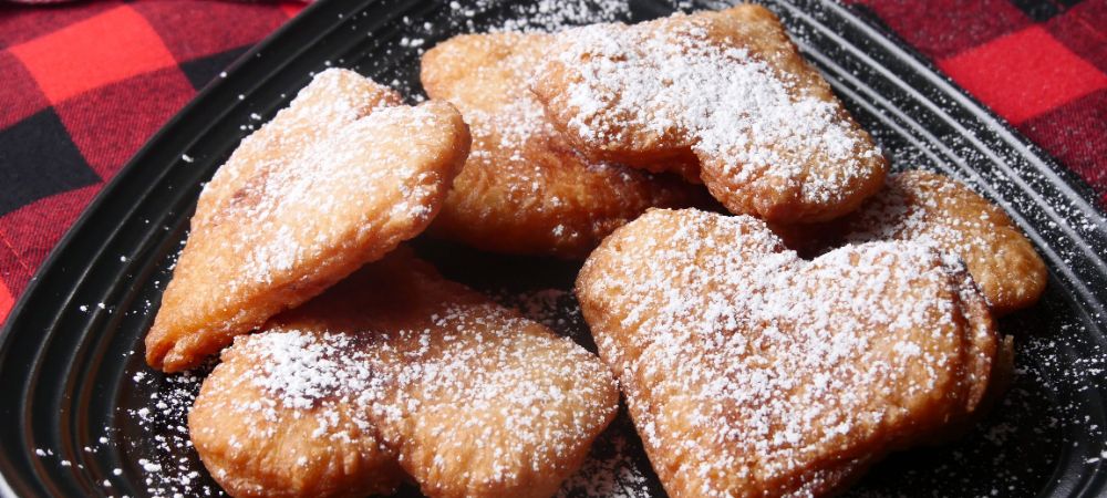 How Sweet Are These Heart-shaped Strawberry Hand Pies? Recipe and Video