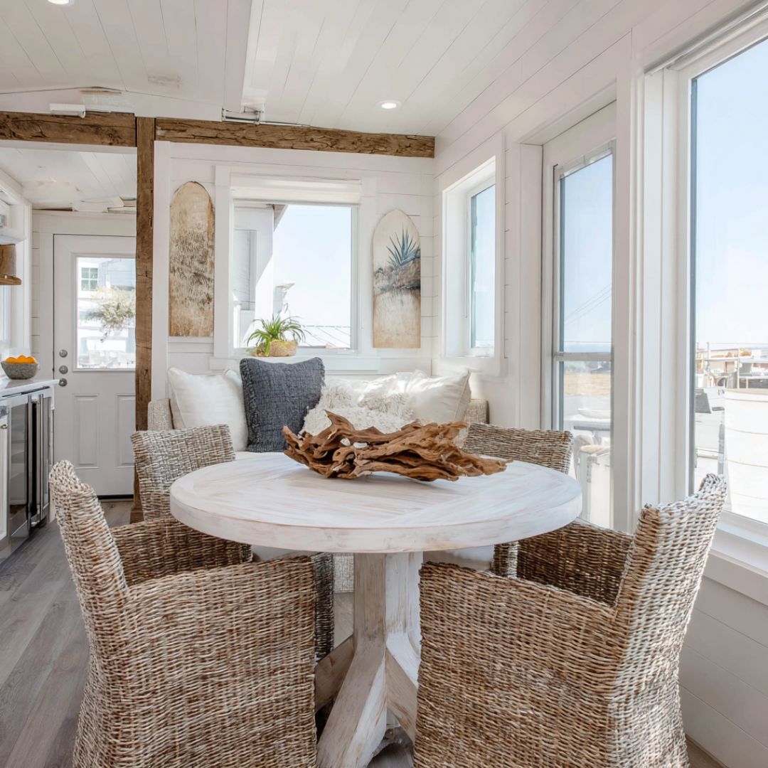 Enter this charming tiny house by the coast. The interior will awe you ...